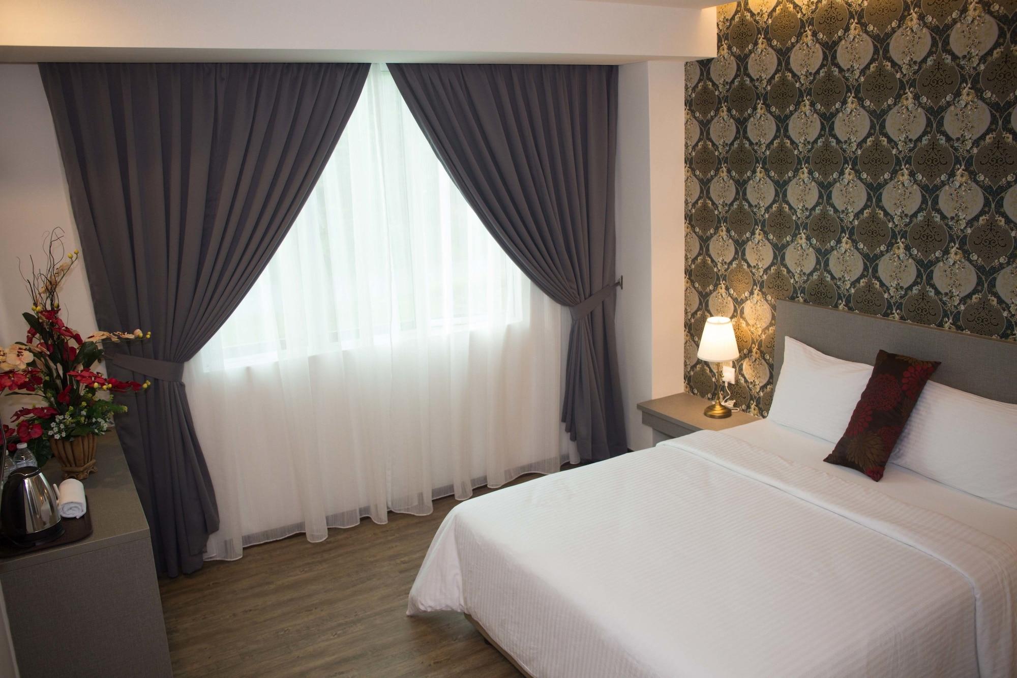 Qlassic Hotel Sepang Exterior photo